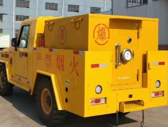 科尔沁凯龙爆破器材运输车：保障爆破任务的安全运行